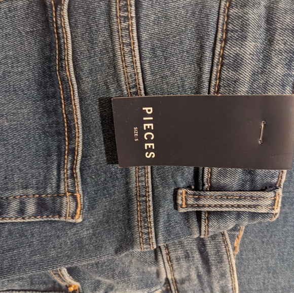 NWT Pieces jeans - Picture 3 of 4